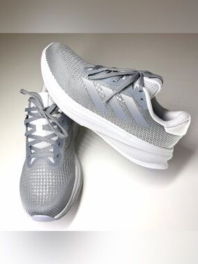 Adidas Women’s Supernova Rise Grey Athletic Running Shoes Size- 8.5
